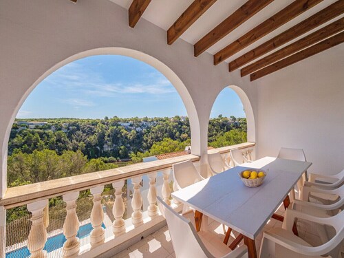 Spacious 4 bedroom apartment in Cala Galdana