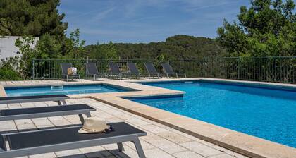 Spacious 4 bedroom apartment in Cala Galdana