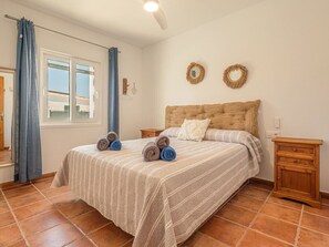 3 bedrooms, WiFi, bed sheets