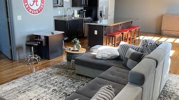 Smart TV, video games