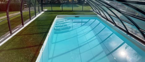 屋外プール、温水プール
