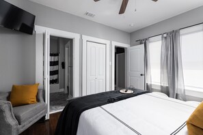 2 camere, una scrivania, ferro/asse da stiro, Wi-Fi gratuito