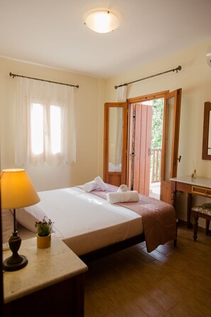 3 slaapkamers, een strijkplank/strijkijzer, gratis wifi