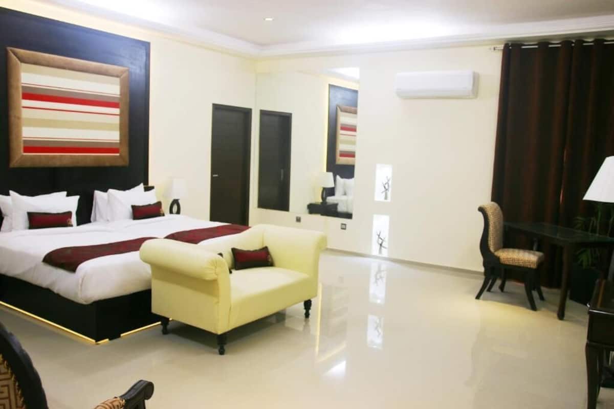 presidential suite | free wifi, bed sheets