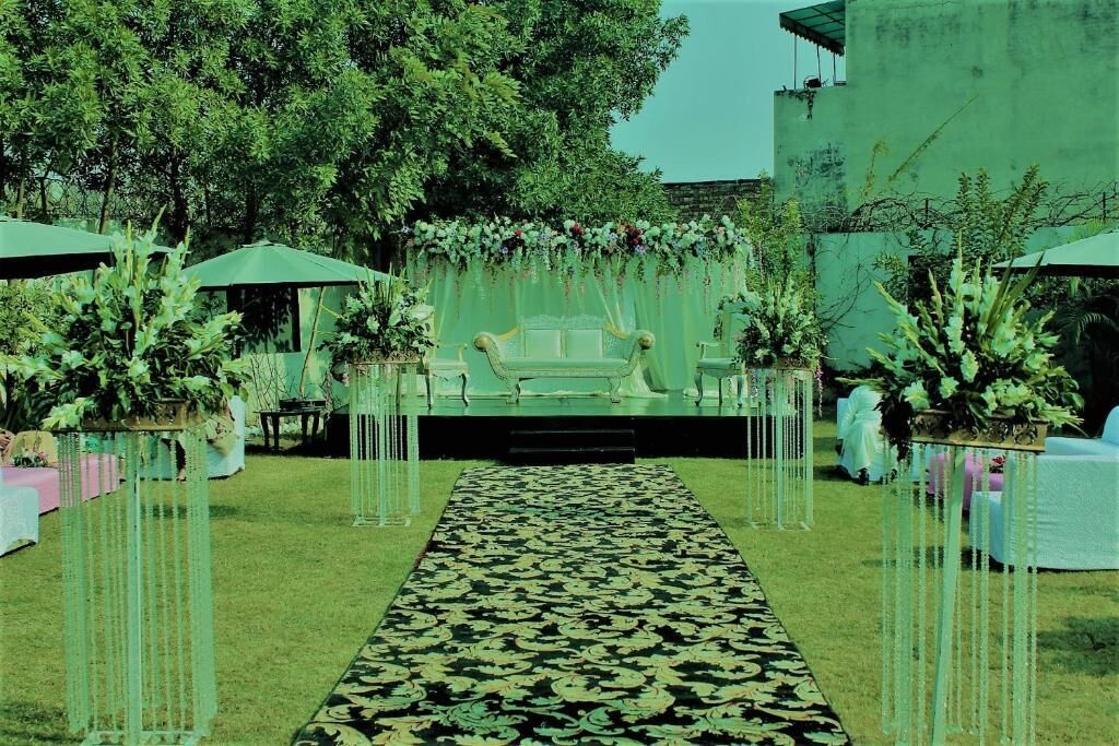 outdoor banquet area