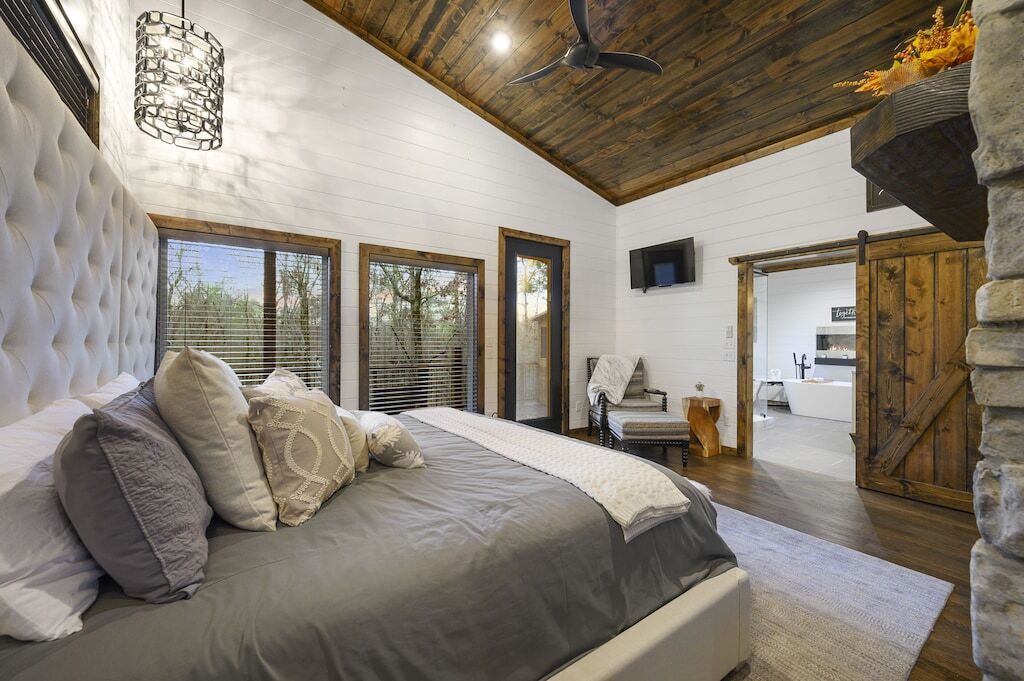 1 slaapkamer, een strijkplank/strijkijzer, gratis wifi, beddengoed