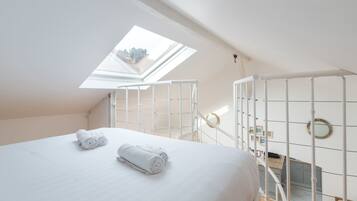 2 chambres, fer et planche à repasser, Wi-Fi, draps fournis