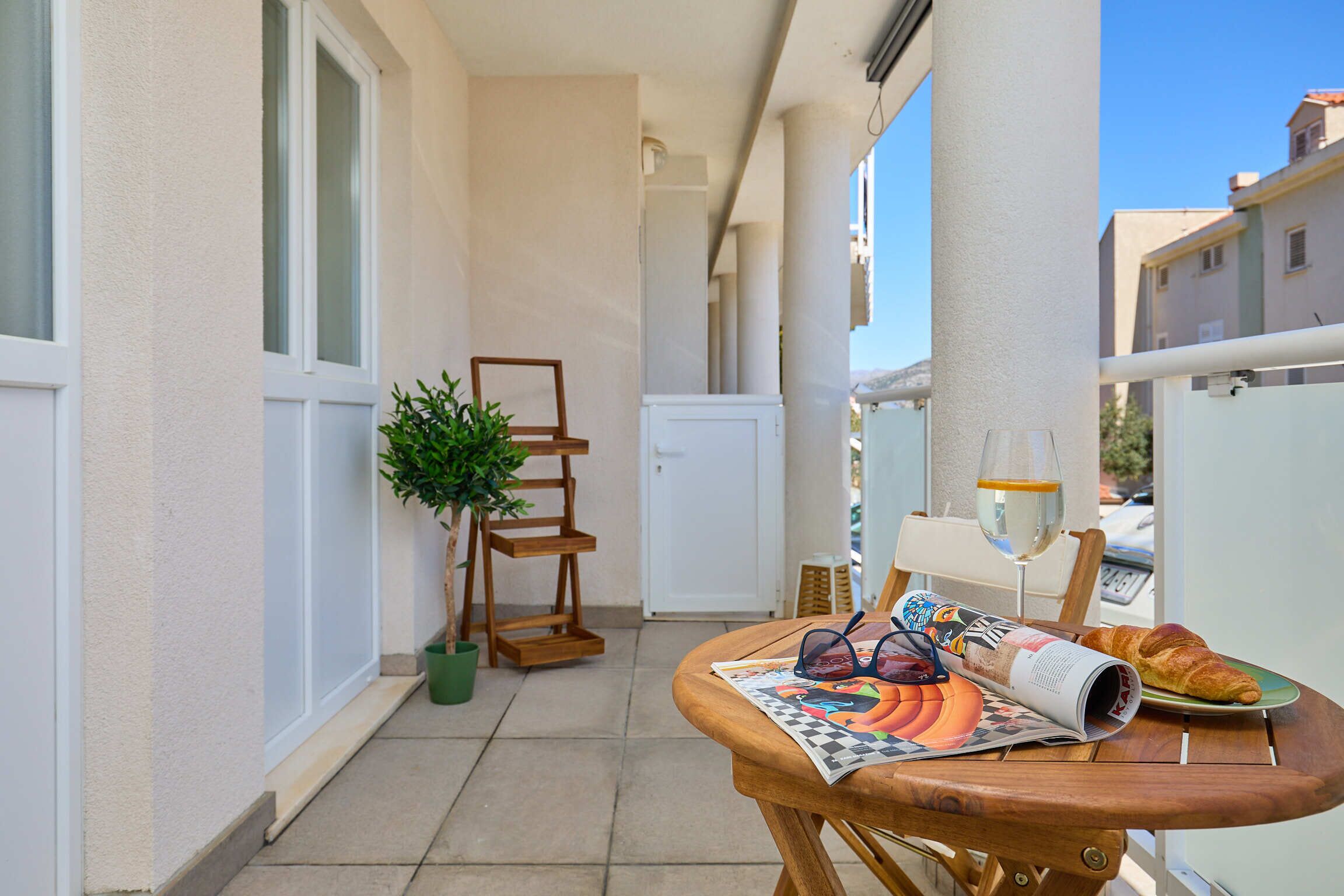 Apartemen (1 Bedroom) | Balkon