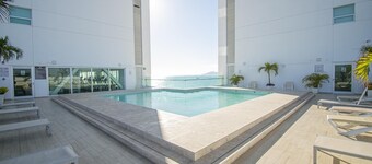 Torre eMe Penthouse Oceanview Condo #1507 with Pool