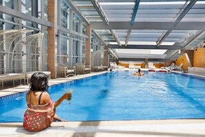 Outdoor pool - VIP HOTEL (Doha)