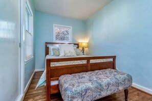 2 bedrooms, iron/ironing board, travel cot, WiFi