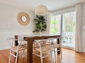 Dining - The Haven · Charming Family Friendly Cape Cod Retreat 5 Min to Beach & More (West Yarmouth)
