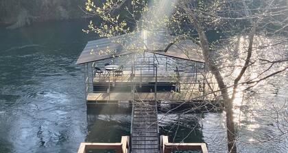 **Rustic River Front Cabin** Private Fishing Dock Near Greers Ferry Lake