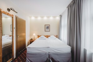 Standard-Doppelzimmer | Bügeleisen/Bügelbrett, kostenloses WLAN, Bettwäsche