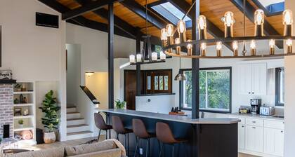Stunning Oceanview Hillside Home w/ Theater & Spa
