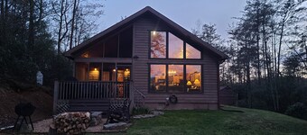 Vista Ridge Cabin, A Romantic Getaway in Helen, GA