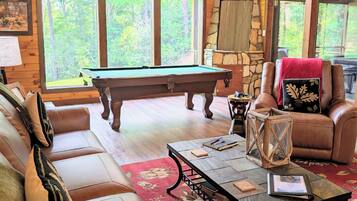 Smart TV, fireplace, DVD player