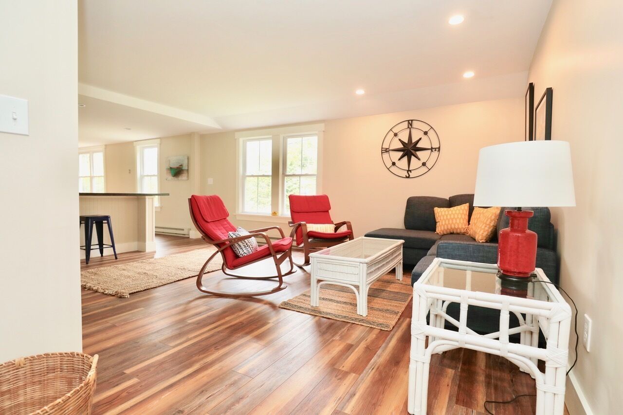 Newly Renovated 3 B/2.5B Suite in 1790's Sea Captains House