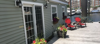 Best of Boston Houseboat Heat/AC in Boston Harbor Suite2 -Freedom Trail close by