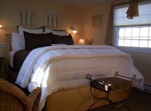 1 bedroom, iron/ironing board, free WiFi, bed sheets - Best of Boston Houseboat Heat/AC in Boston Harbor Suite2 -Freedom Trail close by (Boston)