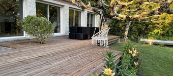 Country house with swimming pool and slide, golf course 6km