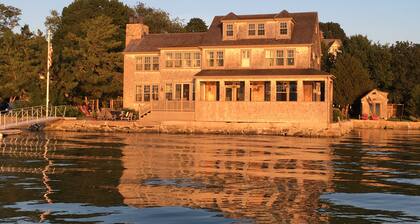 Stunning home on the water, hot tub, private pool, walk to town