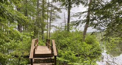 Beautiful cottage in the Lakes Region on Hermit Lake