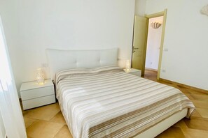 4 bedrooms - Villetta Conchiglia with swimming pool. (Case Peschiera-lu Fraili)