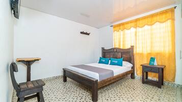 Dobbeltrom – standard | Allergitestet sengetøy, skrivebord, wi-fi (inkludert) og sengetøy