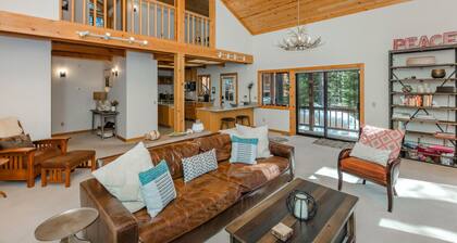 Tree Haus at Tahoe Donner - By Tahoe Getaways - HOA Beach Access, Gym, Pool