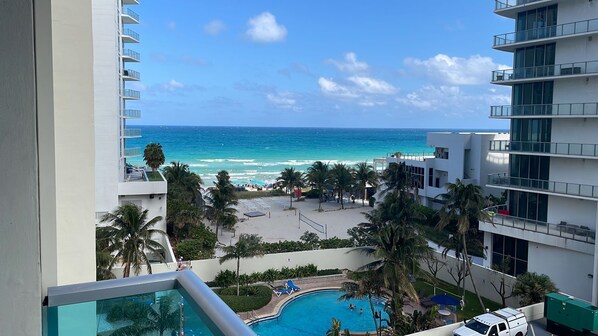 Property grounds - DIVINE APARTMENT 2 BR/BTH IN SIAN (Hollywood)