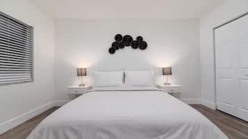 1 habitación, tabla de planchar con plancha, wifi gratis y ropa de cama