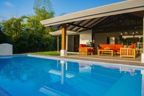 Outdoor pool - Villa Las Brisas, breezy ocean view with private pool! (San Isidro de El General)