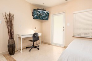 2 chambres, bureau, fer et planche à repasser, Wi-Fi gratuit