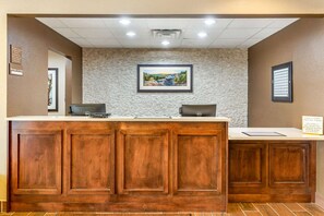 Lobby - Comfort Inn (DeKalb)