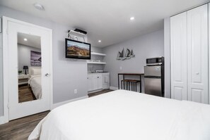 Desk, iron/ironing board, free WiFi, bed sheets