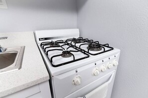 Microwave, oven, stovetop, coffee/tea maker