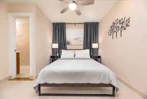 2 habitaciones, escritorio, tabla de planchar con plancha y wifi gratis