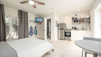 Desk, iron/ironing board, free WiFi, bed sheets