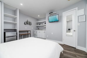 Desk, iron/ironing board, free WiFi, bed sheets