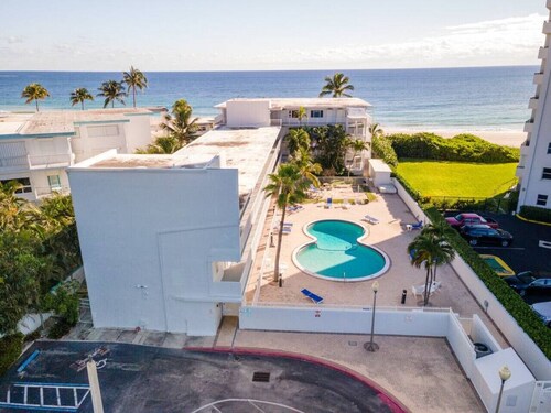 Ocean Ocean Ocean International Studio 209