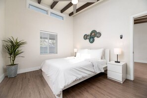 1 chambre, fer et planche Ă repasser, Wi-Fi gratuit, draps fournis