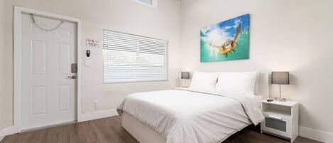 1 室のベッドルーム、アイロン / アイロン台、WiFi (無料)、ベッドシーツ