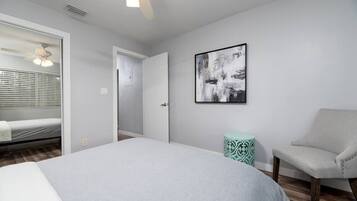 2 bedrooms, desk, iron/ironing board, free WiFi