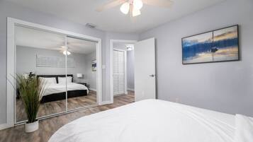 2 bedrooms, desk, iron/ironing board, free WiFi