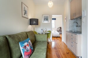 1 bedroom, iron/ironing board, Internet, bed sheets