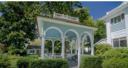 Dickey House, Carriage Suite