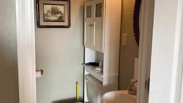 Shower, jetted tub, hair dryer, towels