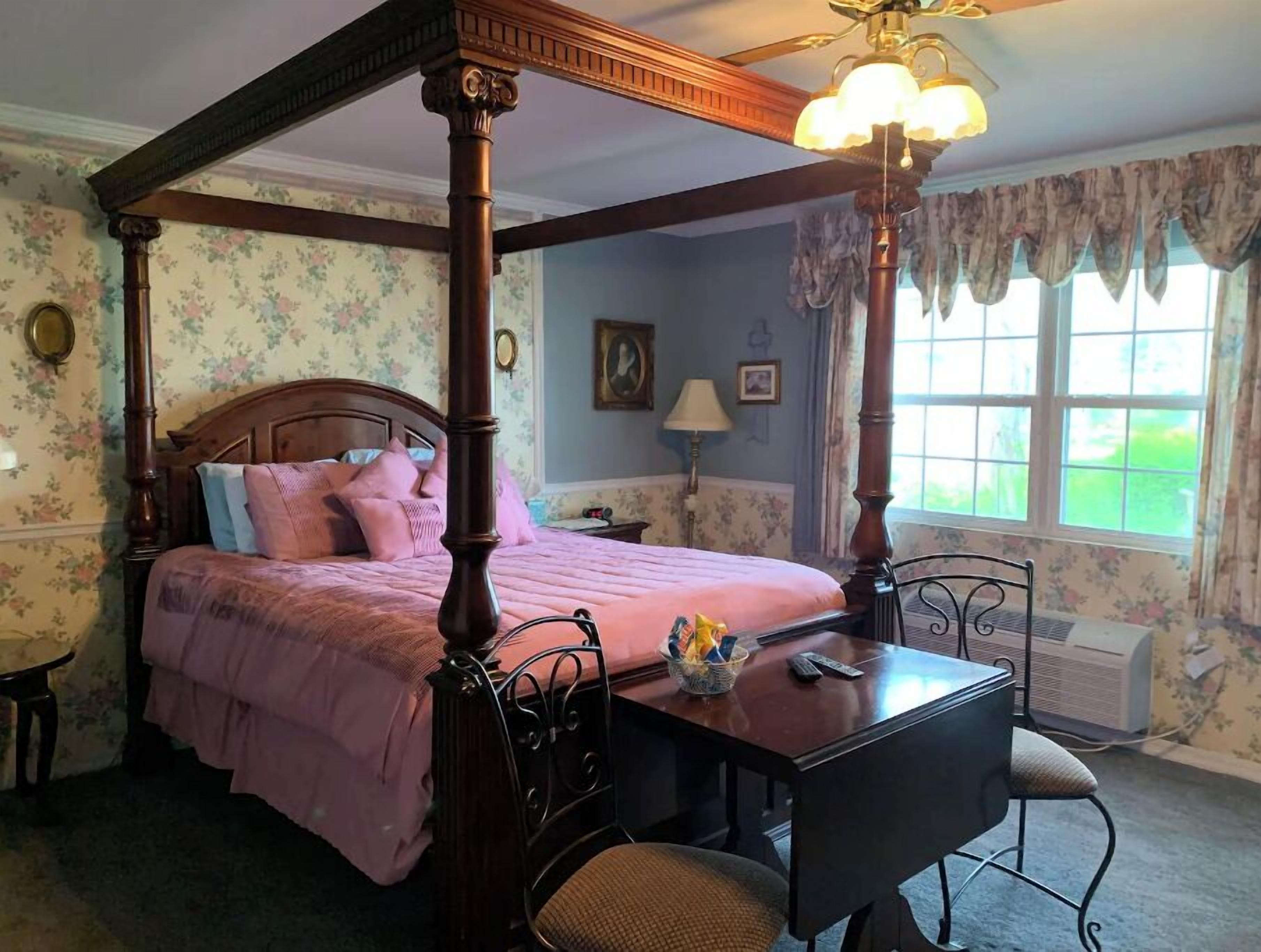 1 chambre, lit parapluie, Wi-Fi gratuit, draps fournis