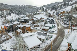 منظر من الجو على ارتفاع عالٍ